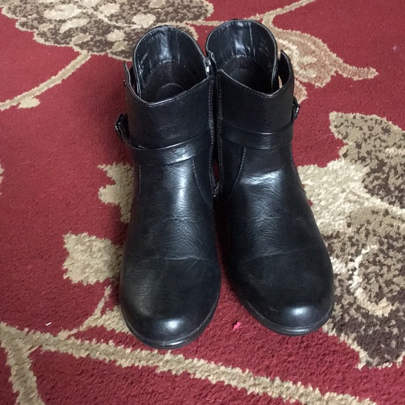 Easy street black booties - Picture 2 of 7